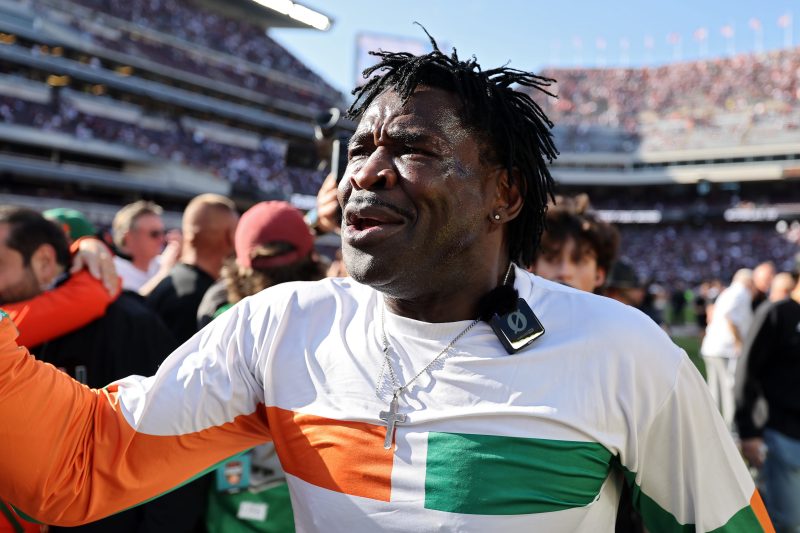 Mario Cristobal reacts to Michael Irvin kiss: ‘Disgusting.’