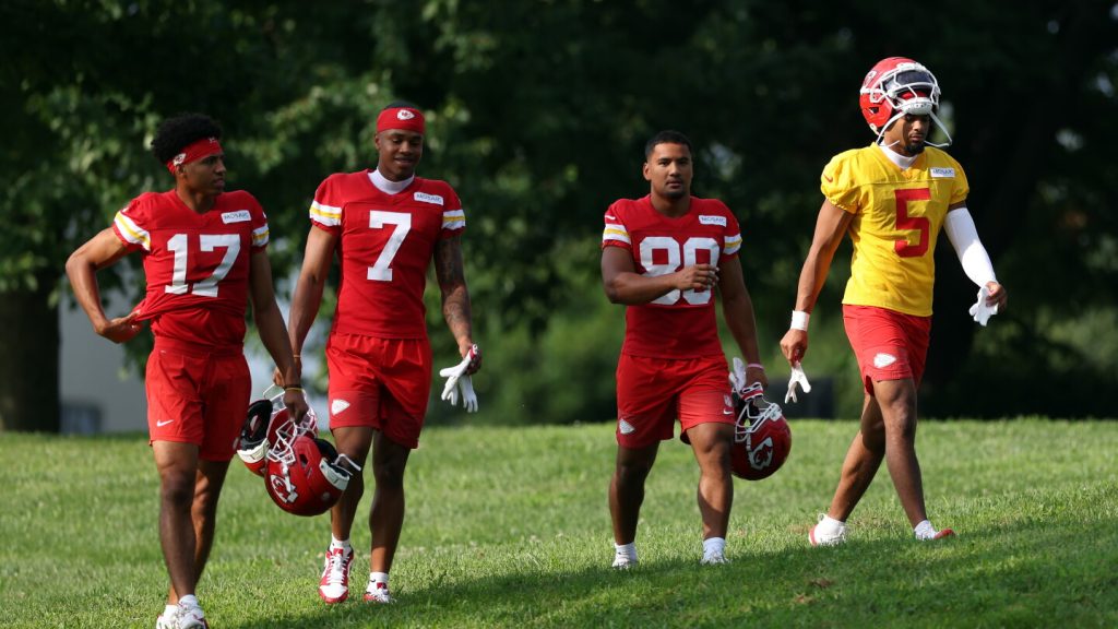 Chiefs rookie Mansoor Delane says his injured shoulder is getting better every day